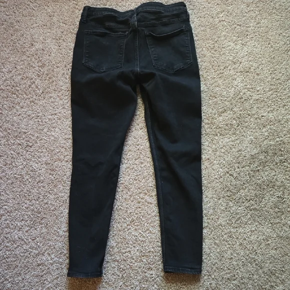 Old Navy Black Mid-Rise Jeans - Picture 3 of 4